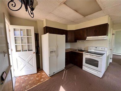 1956 Delabole Rd, Pen Argyl, PA 18072 - photo 2