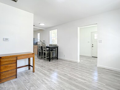 931 Vernon Street-10