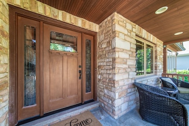 846 Wellner Rd, Naperville, IL 60540 - photo 3