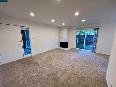 2060 Camel Ln unit 4, Walnut Creek, CA 94596 - photo 2