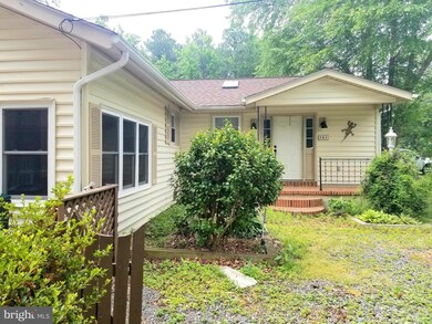 797 Forest Grove Rd, Colonial Beach, VA 22443 - photo 2