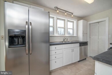 207 Park St, Waynesboro, PA 17268 - photo 3