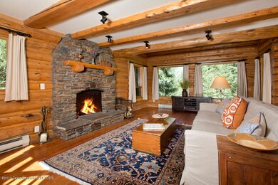6 Living Room