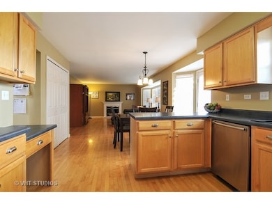 50 White Oak Dr unit 1, North Aurora, IL 60542 - photo 6