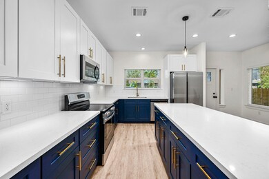 5700 Elysian St, Houston, TX 77009 - photo 4