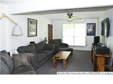 Livingroom...