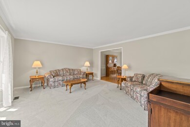 13410 Poplar Woods Ct, Chantilly, VA 20151 - photo 3