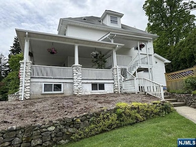 300 S Maple Ave, Glen Rock, NJ 07452 - photo 2