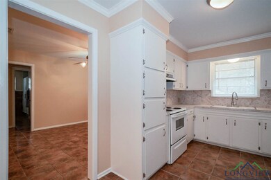 1537 Woodland Hills Dr, Tyler, TX 75701 - photo 3