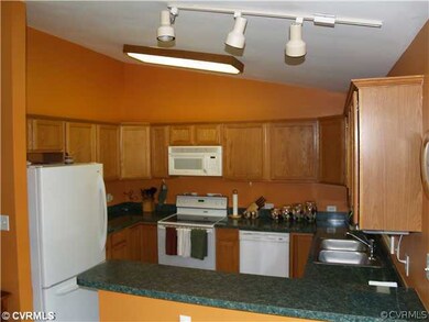 26700 Oxford Rd, Ruther Glen, VA 22546 - photo 4