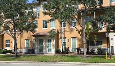 819 SW 147th Ave unit 1405, Pembroke Pines, FL 33027 - photo 2