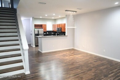 8860 Grassy Bluff Dr, Jacksonville, FL 32216 - photo 6