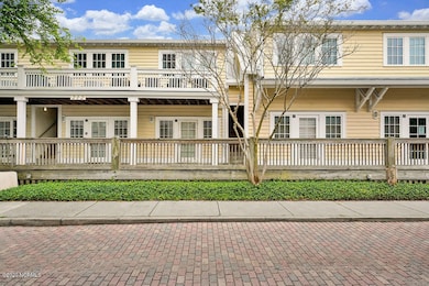 212SWaterStreet2L-27