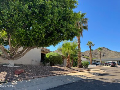 1614 E Echo Ln, Phoenix, AZ 85020 - photo 2