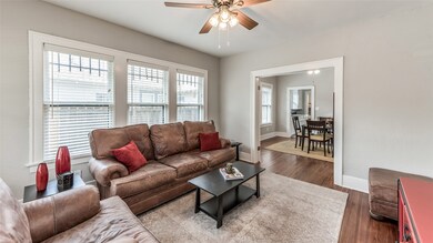 1031 E 16th St, Houston, TX 77009 - photo 3