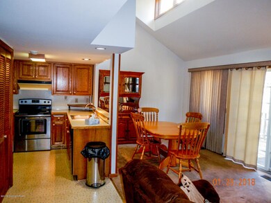 47 Dragon Fly Cir, Stroudsburg, PA 18360 - photo 5