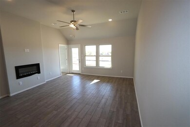 1408 Bareback Ln, Denton, TX 76210 - photo 4