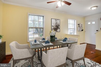 8908 Shamrock Ct, Springfield, VA 22152 - photo 3