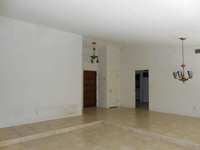 Living-Dining Room 3