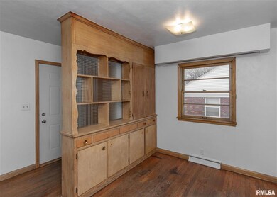 1464 W 10th St, Davenport, IA 52804 - photo 3