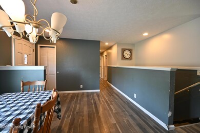 7910 Rochelle Rd, Louisville, KY 40228 - photo 5