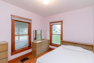 815 N 4th Ave E, Newton, IA 50208 - photo 4