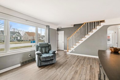 2921 Franklin St, Highland, IN 46322 - photo 4