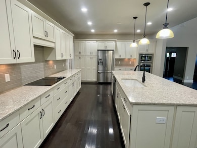 104 Peacock St, Bell Buckle, TN 37020 - photo 3