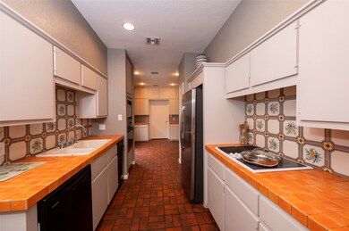 2009 Marguerite St, Bay City, TX 77414 - photo 7