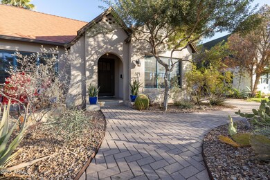 324 W Wilshire Dr, Phoenix, AZ 85003 - photo 2