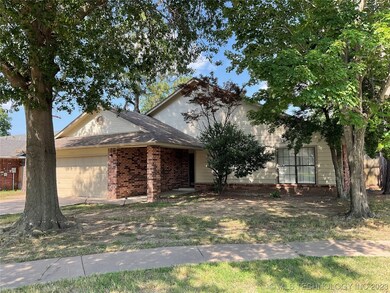 3903 S Walnut Place, Broken Arrow, OK 74011 - photo 2