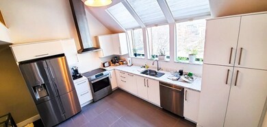 4 Chester St unit D, Cambridge, MA 02140 - photo 2