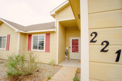 221 Burnage Ln, Alamogordo, NM 88310 - photo 3