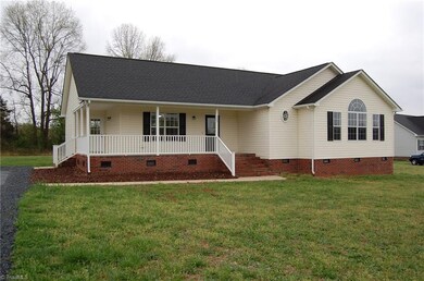 523 Honeysuckle Ridge, Asheboro, NC 27205 - photo 2