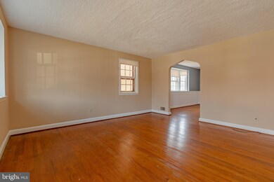 6227 Pilgrim Rd, Baltimore, MD 21214 - photo 6