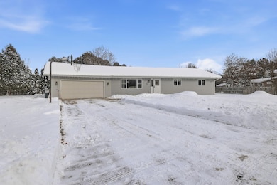 5751 Honeysuckle Ct, Wisconsin Rapids, WI 54494 - photo 3