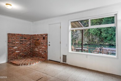 100 E LITTLE ALBANY (38)