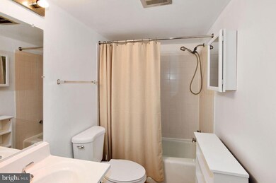 1532 Northgate Square unit 12A, Reston, VA 20190 - photo 2