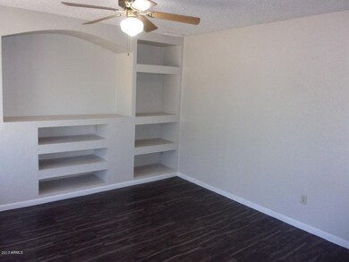 2111 W. Poinsettia 003