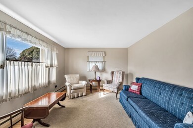 67 Edward Dr, Holyoke, MA 01040 - photo 3