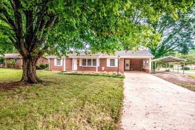 504 N Bost St, Statesville, NC 28677 - photo 7