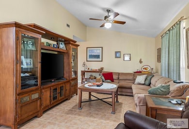 35102 Anacua Dr, Los Fresnos, TX 78566 - photo 5