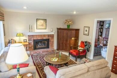 9916 NE 157th St, Bothell, WA 98011 - photo 4