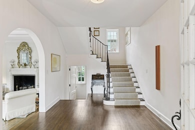 2308 W Lake of the Isles Pkwy, Minneapolis, MN 55405 - photo 6