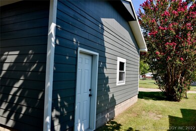 Side entry door to garage