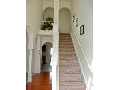 Entry/Foyer.