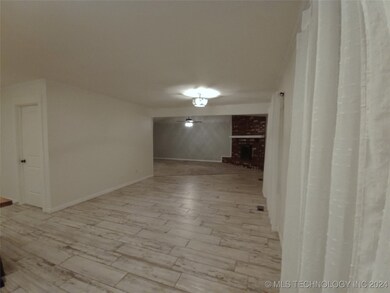 Dining room to living room