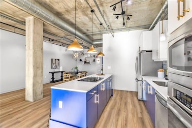 4141 Pennsylvania Ave unit 304, Kansas City, MO 64111 - photo 4