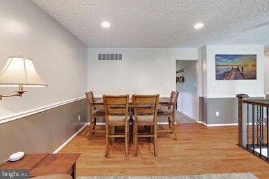 7105 Avesbury Ln, Glen Burnie, MD 21061 - photo 6