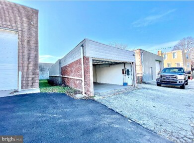 10 Wolfenden Ave, Collingdale, PA 19023 - photo 2